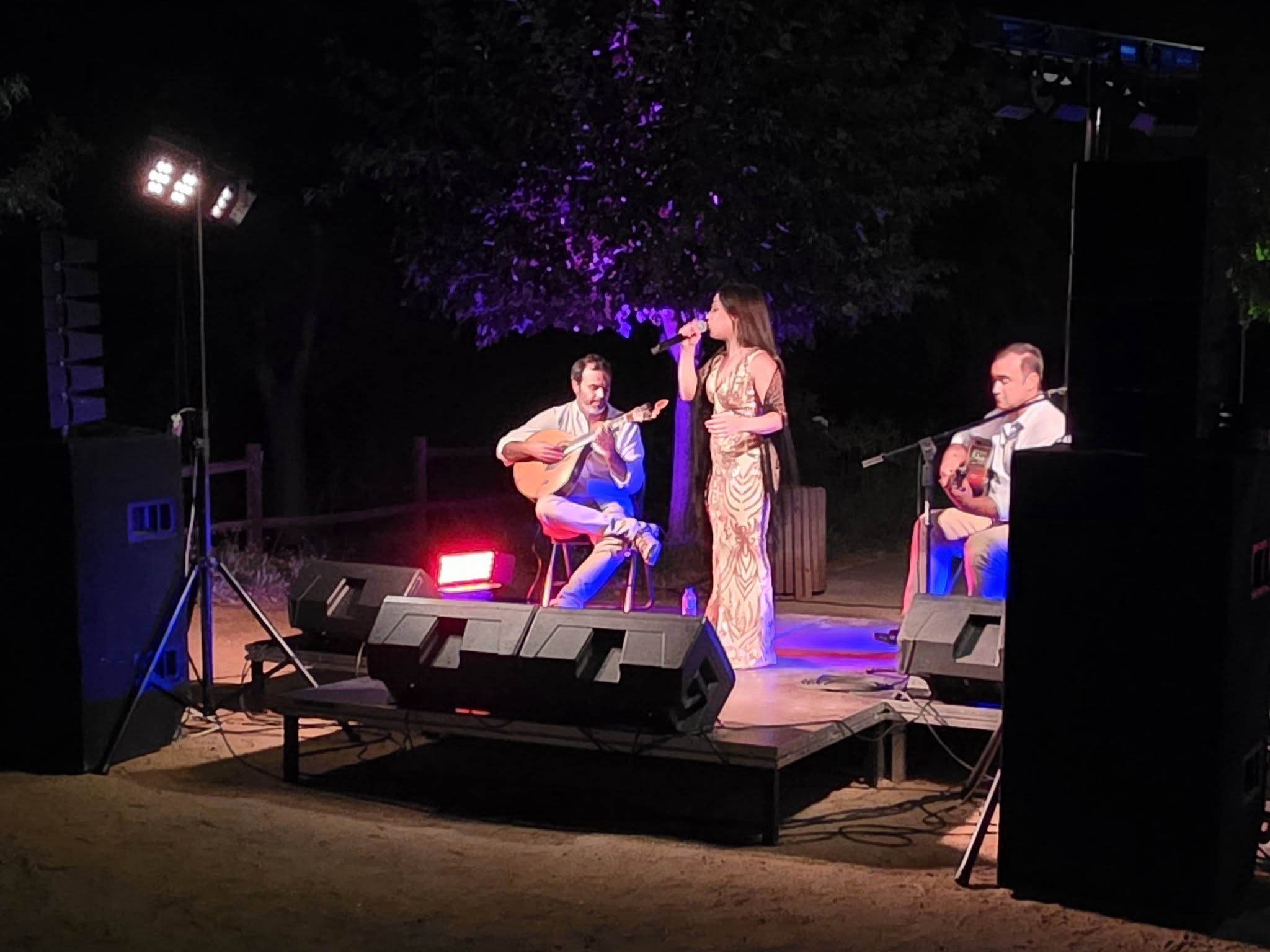 A Primeira Sessão das Noites ao Fresco foi Vivida ao Som do Fado